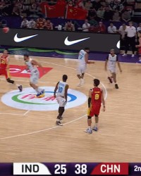 开云官方网站-实在高效！胡金秋＆王俊杰半场保持100%命中率分别砍下11分＆8分