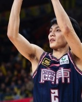 开云官方网站-状态不佳！徐杰上半场4中0没有得分 仅有1板2助入账