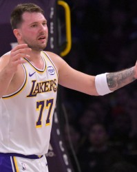 将对技术犯规提出上诉！东契奇：我当时只是说胳膊被打了两次