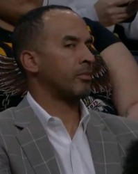 湖人中锋来咯！换老板秒交易！东契奇公开回应！