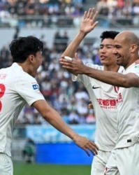 【中超】罗慕洛双响费利佩2传1射 蓉城客场5比1海牛