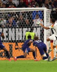 开云官方网站-荷兰对德国打出耻辱一战，范德法特直呼羞愧