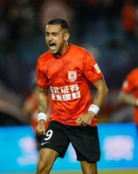 开云官方网站-【中超】莱昂纳多传射塞尔吉尼奥建功 亚泰4比1深足