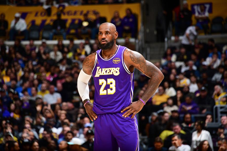 [图]詹姆斯空砍22+6+10杰威23分 湖人主场憾负雷霆